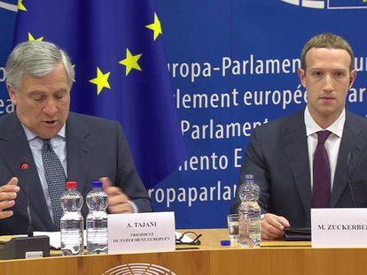 El fundador de Facebook, Mark Zuckerberg, y el presidente del Parlamento Europeo, Antonio Tajani, durante su reunión con los líderes de los grupos del Parlamento Europeo.