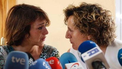Juana Rivas y su asesora Francisca Granados, en julio de 2017.
