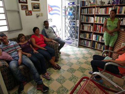 Opositores en huelga de hambre en una casa de La Habana.