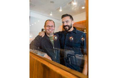 Estanis Carenzco (con barba) y Pablo Giudice, de Sudestada.