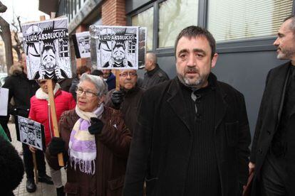 Llu&iacute;s Su&ntilde;&eacute; entrando en los juzgados de Tarragona.