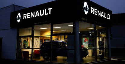 Concesionario de Renault en los alrededores de Nantes, Francia.