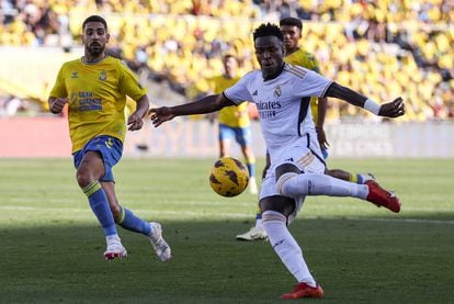 Remontada del Madrid en Las Palmas entre el caos y la pizarra