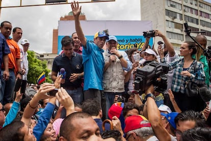 El líder opositor Capriles y Jesús Torrealba