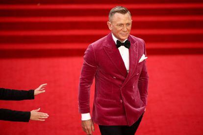 Cast member Daniel Craig arrives at the world premiere of the new James Bond film "No Time To Die" at the Royal Albert Hall in London, Britain, September 28, 2021. REUTERS/Henry Nicholls     TPX IMAGES OF THE DAY
