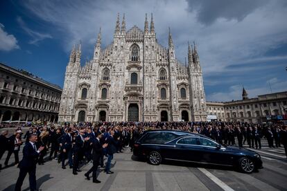 The departure of Silvio Berlusconi's coffin from the Milanese Duomo.