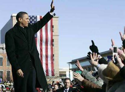 Barack Obama saluda a sus seguidores en Illinois
