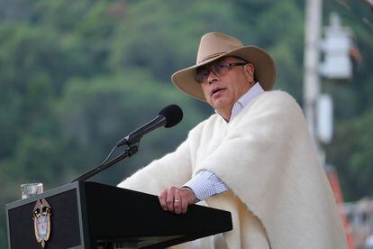 El Presidente de Colombia, Gustavo Petro, durante el diálogo con la comunidad frente a la Ley de delimitación de páramos, en Santander, el 3 de febrero de 2023.