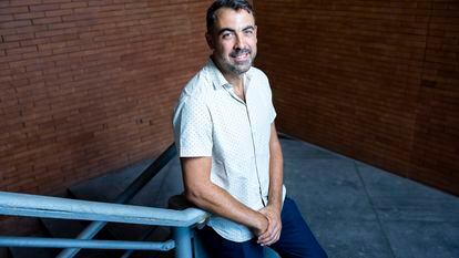 Ignacio Saez, neurocientífico del Hospital Mount Sinai, de Nueva York, fotografiado en la estación de Atocha en Madrid.
