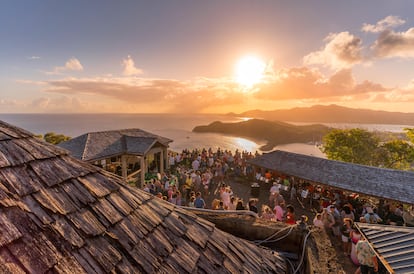 Un atardecer desde el famoso punto de Shirley Heights, en Antigua.