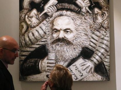 Un cuadro de la exposición 'Karl Marx Forever?', en 2018 en San Petersburgo.