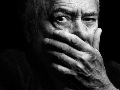 Bernardo Bertolucci, durante una sesi&oacute;n de fotos realizada en mayo de 2011.