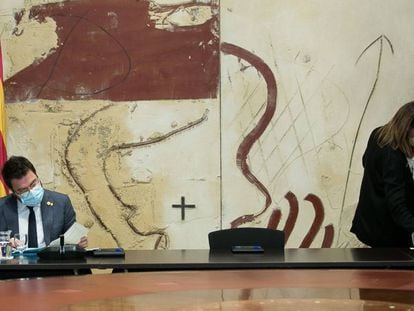 Aragonès, d'ERC, i Budó, de JxCat, en una renunió del Consell Executiu del Govern.