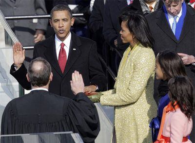 Barack Obama jura el cargo de presidente de Estados Unidos.