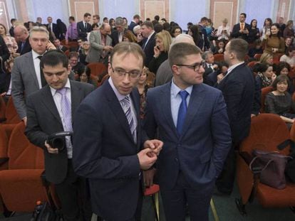 Miembros de los Testigos de Jehová esperaban en abril la sentencia del Tribunal Supremo ruso.