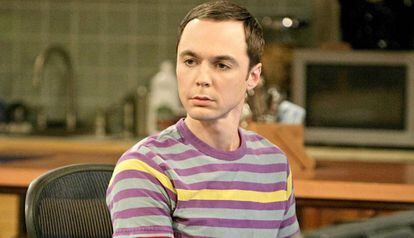 El actor Jin Parsons interpreta al personaje de Sheldon Cooper en un episodio de 'The Big Band Theory'.