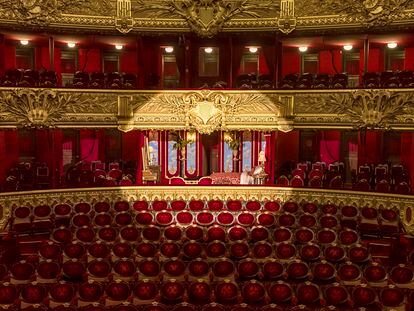 Vista desde el escenario del Palco de Honor, del Palais Garnier de París.