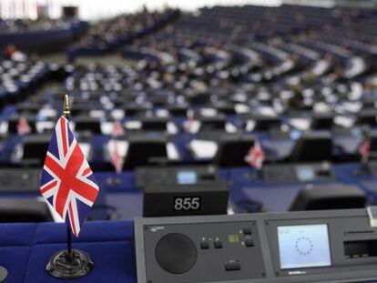 La imagen muestra el puesto vacío de un diputado británico euroescéptico durante una sesión plenaria del Parlamento Europeo en Estrasburgo.