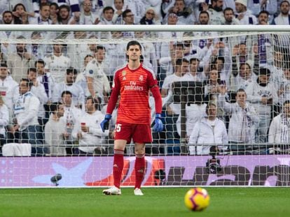 Courtois, durante el partido entre el Real Madrid y la Real Sociedad.