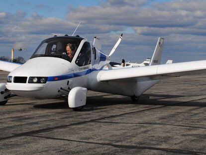 Prototipo del avi&oacute;n volador desarrollado por Terrafugia
