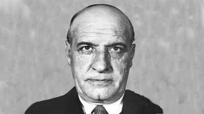 Jos&eacute; Ortega y Gasset, retratado por Jos&eacute; Limeses y Antonio M. Saralegui.