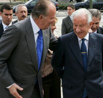 El rey Juan Carlos y Juan Antonio Samaranch, en 2006 con ocasión de un congreso olímpico.