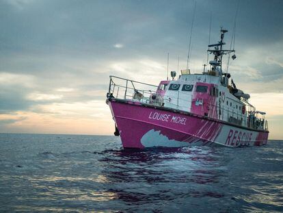 El barco humanitario Louise Michel.
