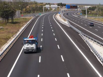 Fomento rescatará este domingo otras dos autopistas quebradas