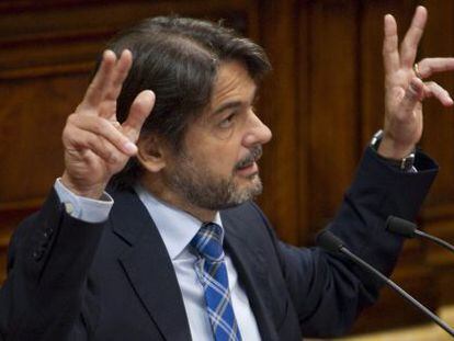 El secretario general de CDC, Oriol Pujol, en el Parlamento catal&aacute;n.