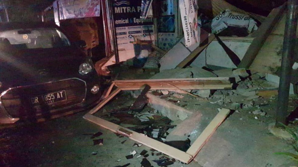 Al menos 98 muertos en un nuevo terremoto en la isla indonesia de Lombok |  Internacional | EL PAÍS