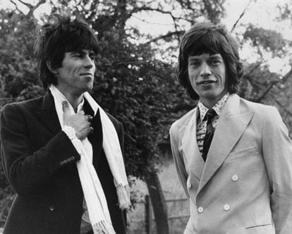 No hay relación más de amor/odio que la de Mick Jagger y Keith Richards. Claro, llevan trabajando juntos más de 50 años. Aquí están en Inglaterra en 1967.