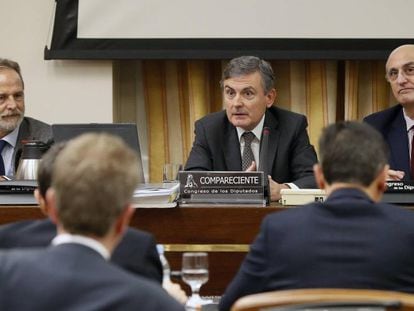 El secretario Estado Infraestructuras, Pedro Saura, durante su comparecencia ante la comisión de presupuestos. 