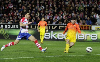 Messi marca el primer gol del Barcelona.
 
 .