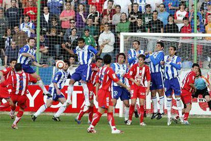 Antonio López lanza la falta del gol.