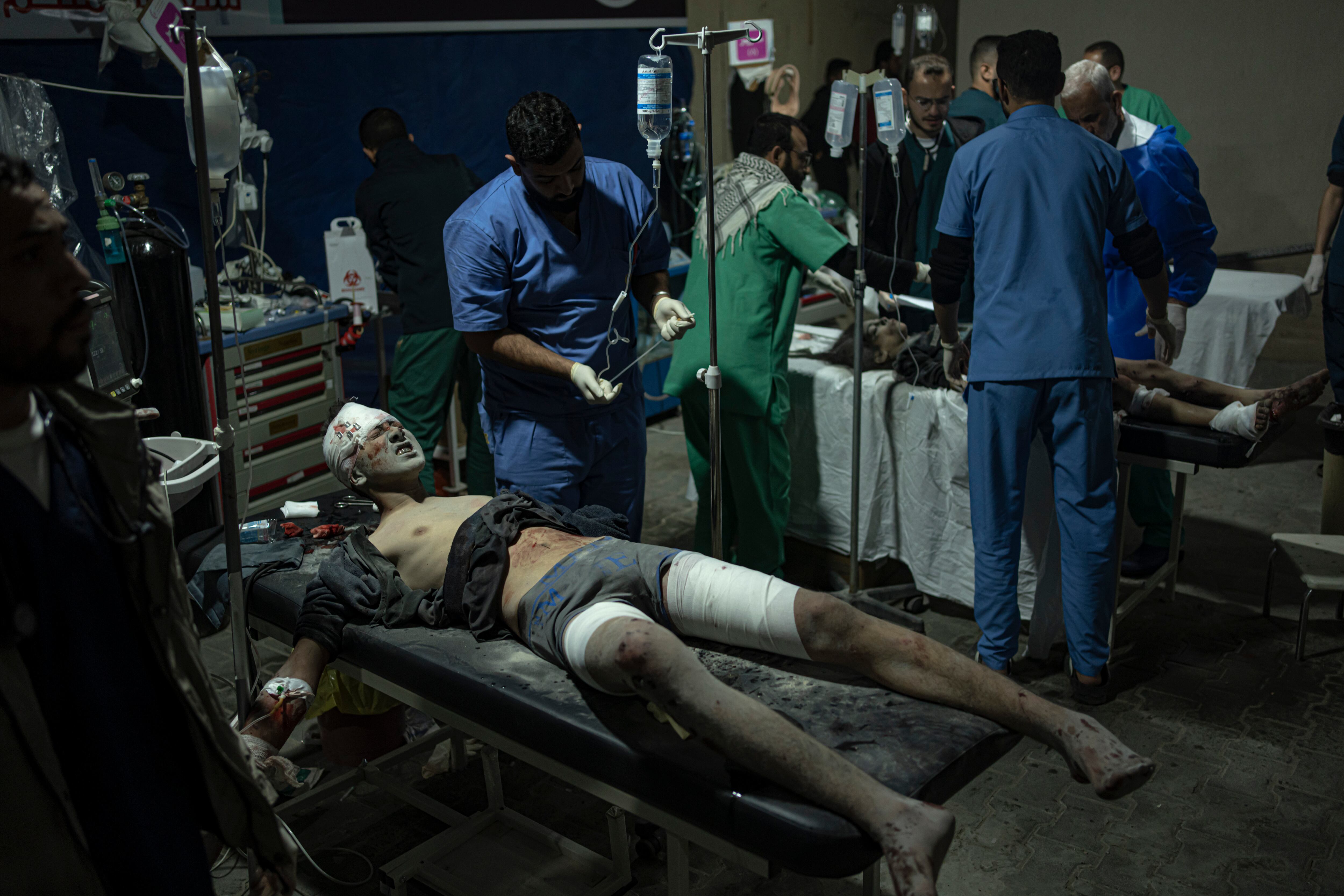 Heridos palestinos en un hospital de Rafah, este miércoles.