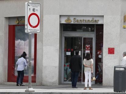 Sucursal de Banco Santander.
