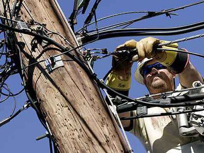 Cableado de fibra óptica para comunicaciones en Richmond, Estados Unidos