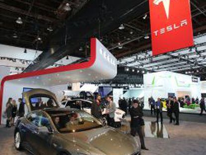 El Tesla Model S, expuesto en el &uacute;ltimo Sal&oacute;n de Detroit.
