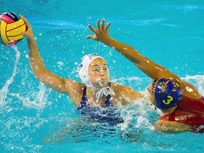 La jugadora de la selección española Anna Espar en el Europeo de Waterpolo disputado en Barcelona. 