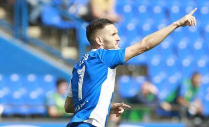 Lucas celebra un gol con el Deportivo.