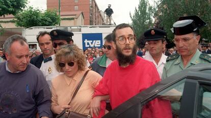 José Antonio Ortega Lara llegaba a su domicilio el 1 de julio de 1997, después de haber sido liberado por la Guardia Civil tras 532 días de cautiverio.