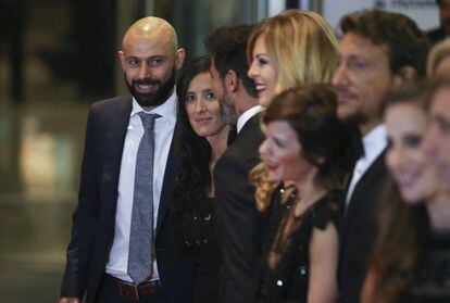 Javier Mascherano con su mujer, Fernanda Moreno, en la boda de Messi y Rocuzzo.