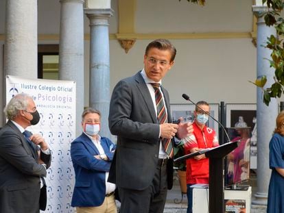 El alcalde de Granada, Luis Salvador, en un acto institucional este martes en el Ayuntamiento.