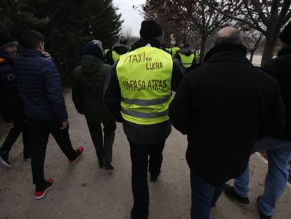 Concentración de taxistas en Madrid durante la huelga de enero