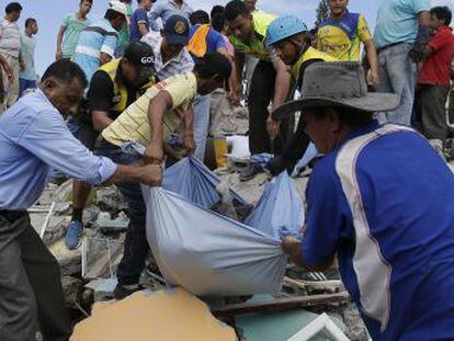 Más de 420.000 ecuatorianos viven en España, donde era madrugada cuando se registró el terremoto