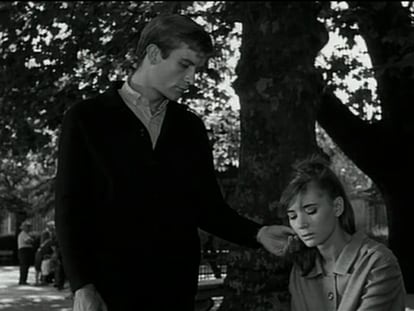 José Antonio Amor y Sonia Bruno en 'El juego de la oca' (1966), de Manuel Summers.