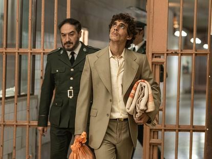 El Demócrata (Alfonso Lara) y Manuel (Miguel Herrán), en 'Modelo 77', la película de Alberto Rodríguez sobre las cárceles españolas durante la Transición.