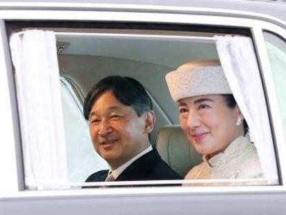 Naruhito y su esposa Masaki, este martes, durante la abdicación del emperador Akihito.