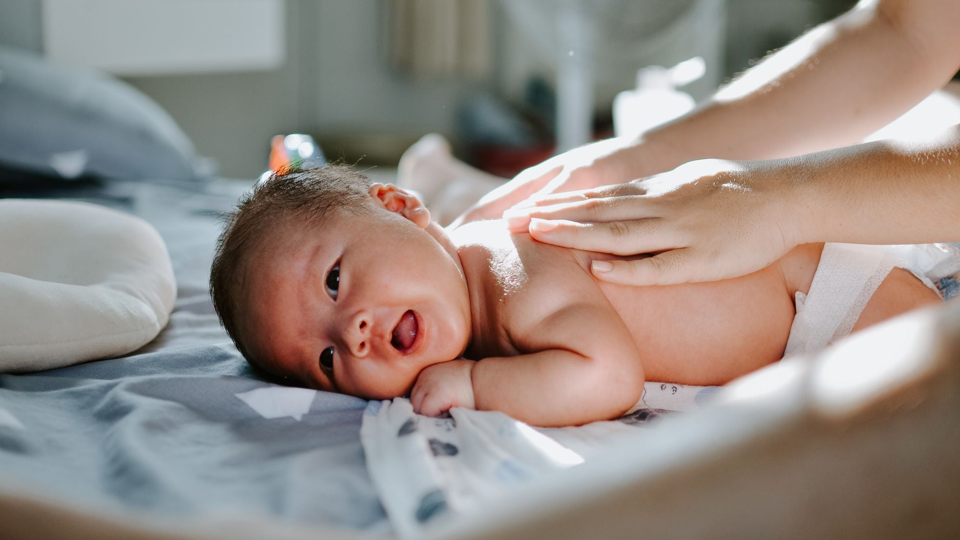 escribir una carta unidad Privación Tu bebé tiene cólicos? Cuidado con los remedios milagrosos | Mamas & Papas  | EL PAÍS