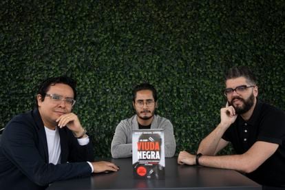 Manu Ureste, Zedryk Raziel y Arturo Ángel, autores del libro 'El caso Viuda Negra'